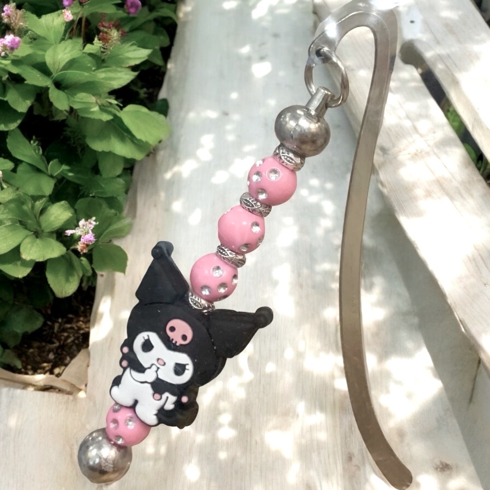 Cute Kuromi Beaded Bookmark with Pink Beads hello Kitty family Sanrio - Picture 4 of 4